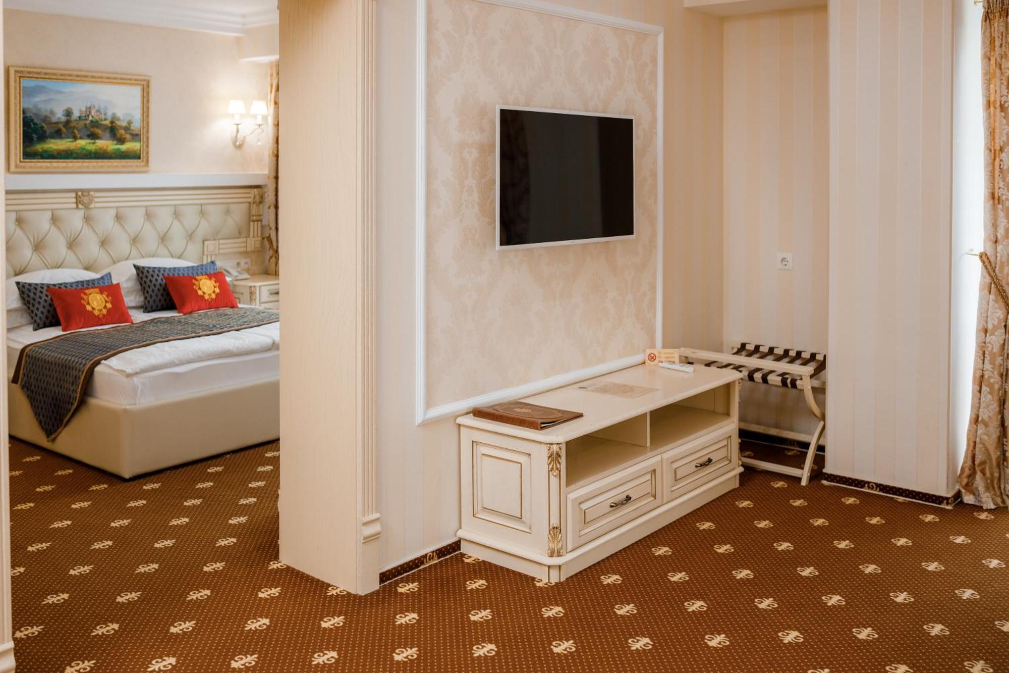 Chevalier Hotel & Spa Bukovel Esterno foto